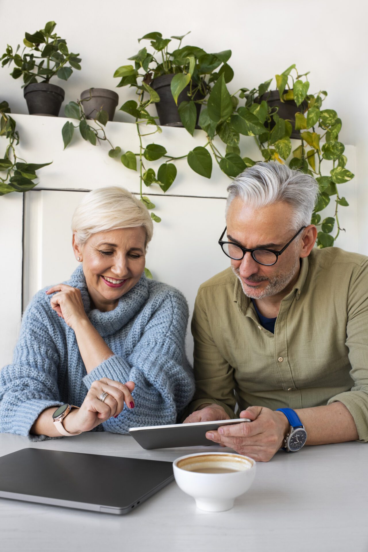 old-couple-learning-use-technology